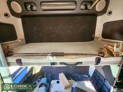 Volvo VNL Hood Hinge