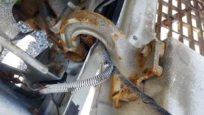 Volvo VNL Hood Hinge