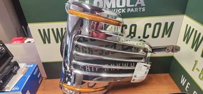 Freightliner Coronado 122 SD Hood Part for a 2014 Freightliner 122SD