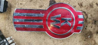 Kenworth T880 Hood Part