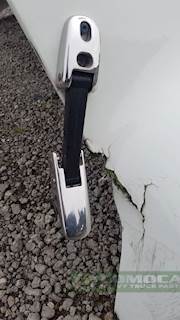 Mack Pinnacle CXU613 Hood Part for a 2014 Mack CXU613