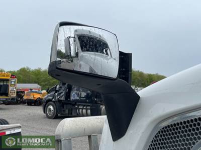 Volvo VNL Hood Part