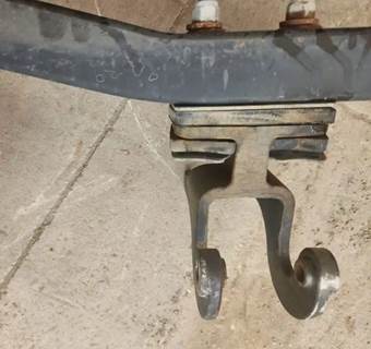 Kenworth T680 Hood Support