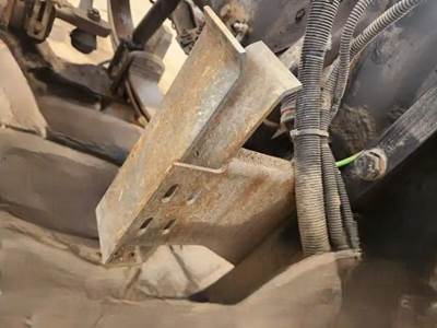 Peterbilt 379 Hood Support