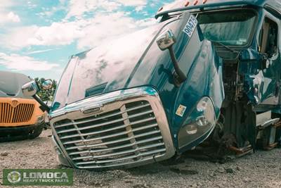 Freightliner Cascadia 125 Hood
