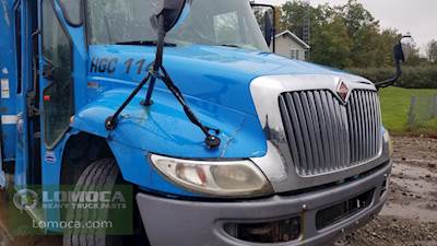 International DuraStar 4300 Hood