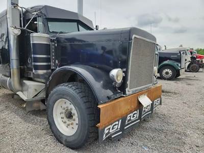 Peterbilt 379 Hood