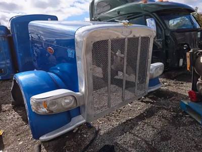 Peterbilt 388 Hood