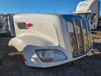 Peterbilt 579 Hood