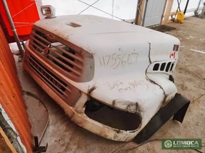 Sterling M8500 Hood for a 2002 Sterling M8500 Acterra