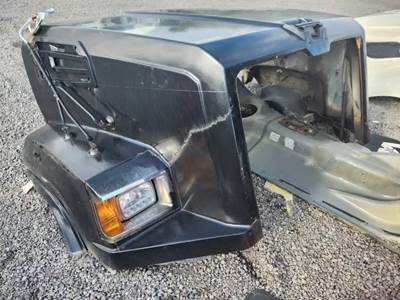 Western Star 4700 Hood