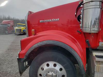 Western Star 4900FA Hood for a 2017 Western Star 4900 FA