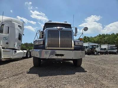 Western Star 4900SA Hood for a 2013 Western Star 4900 SA