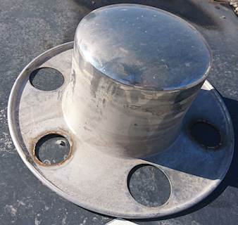 Isuzu Wheel Ends / Hub Caps In Good Clean Condition