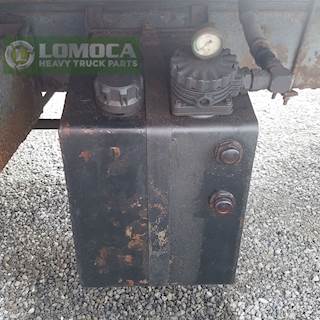 Ford LTS9000 Hydraulic Tank