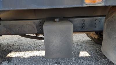 International F2574 Hydraulic Tank for a 1988 International F-2574