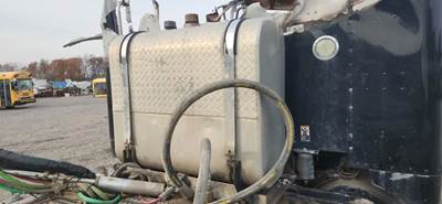 Peterbilt 367 Hydraulic Tank