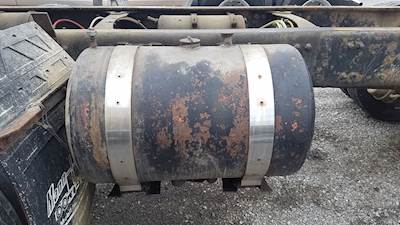 Sterling LT8500 Hydraulic Tank
