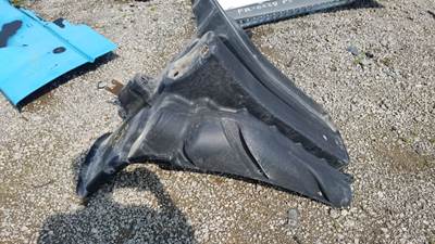 Freightliner Cascadia 125 Inner Fender