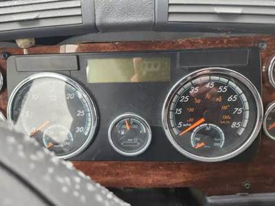 Freightliner Cascadia 113 Instrument Panel Cluster