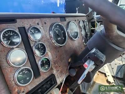 International 9300 Instrument Panel Cluster