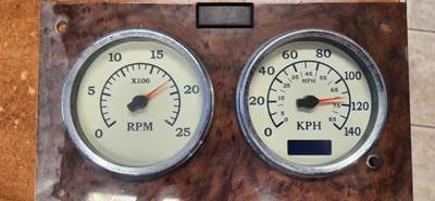 International 9900i Instrument Panel Cluster