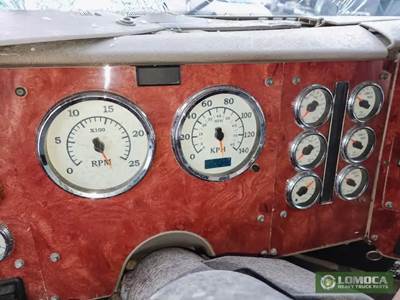 International 9900i Instrument Panel Cluster