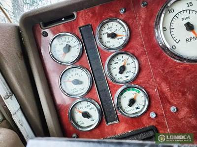 International 9900i Instrument Panel Cluster