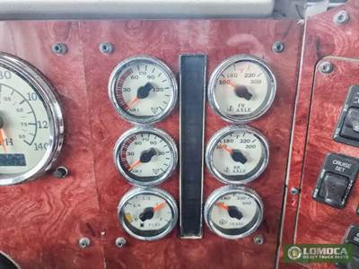 International 9900i Instrument Panel Cluster