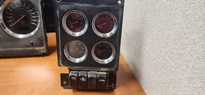 Kenworth T800 Instrument Panel Cluster