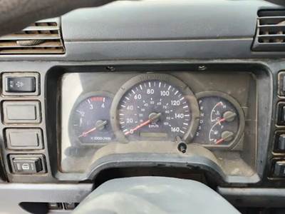 Mitsubishi FE85D Instrument Panel Cluster