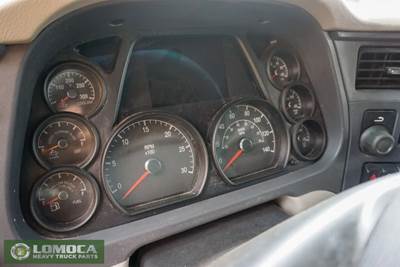 Peterbilt 579 Instrument Panel Cluster