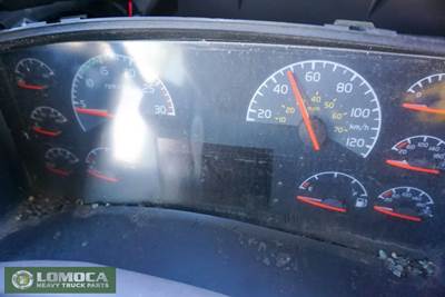 Volvo VNL Instrument Panel Cluster