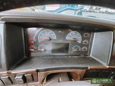 Volvo VNL Instrument Panel Cluster