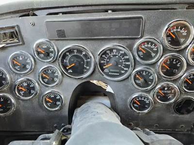 Western Star 4900FA Instrument Panel Cluster