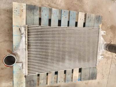 International LT625 Intercooler