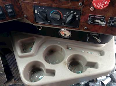 International 9900i Interior Part