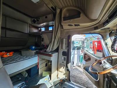 International 9900i Interior Part