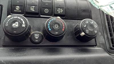 International MV607 Interior Part