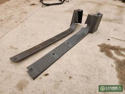 International MV607 Interior Part