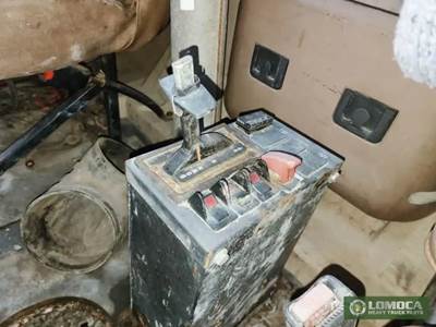 Mack Granite GU813 Interior Part for a 2009 Mack GU813