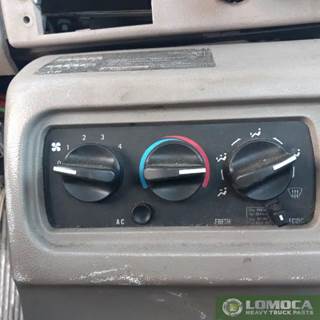 Mack Vision CXN613 Interior Part for a 2005 Mack CXN613