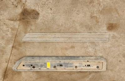 2016 Peterbilt 567 Door Trim Threshold with Cover, Part # S60-1503-611