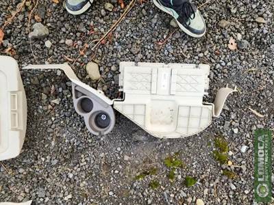 Volvo VNL Interior Part