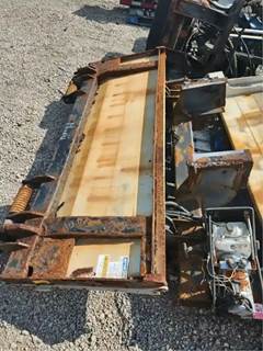 Peterbilt 337 Liftgate