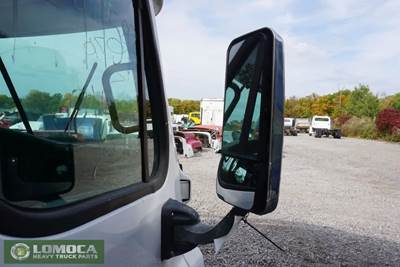 Freightliner Cascadia 125 Right Mirror