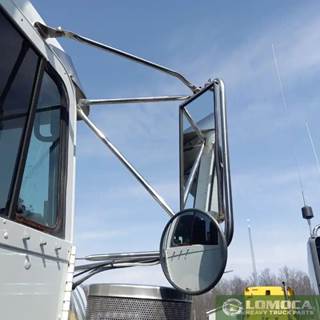 Freightliner FLD120 Classic Right Mirror for a 2005 Freightliner Classic 120