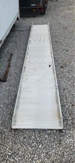 Aluminum Ramp 15’ Long x 26” Wide 1,000 lbs Load Capacity All Aluminum Excellent