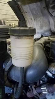 Ford LCF 450 Power Steering Reservoir for a 2008 Ford LCF-4500