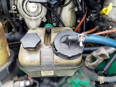 Freightliner Cascadia 125 Power Steering Reservoir